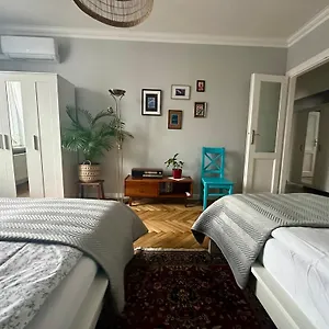 Smile Center Old Town Apartment